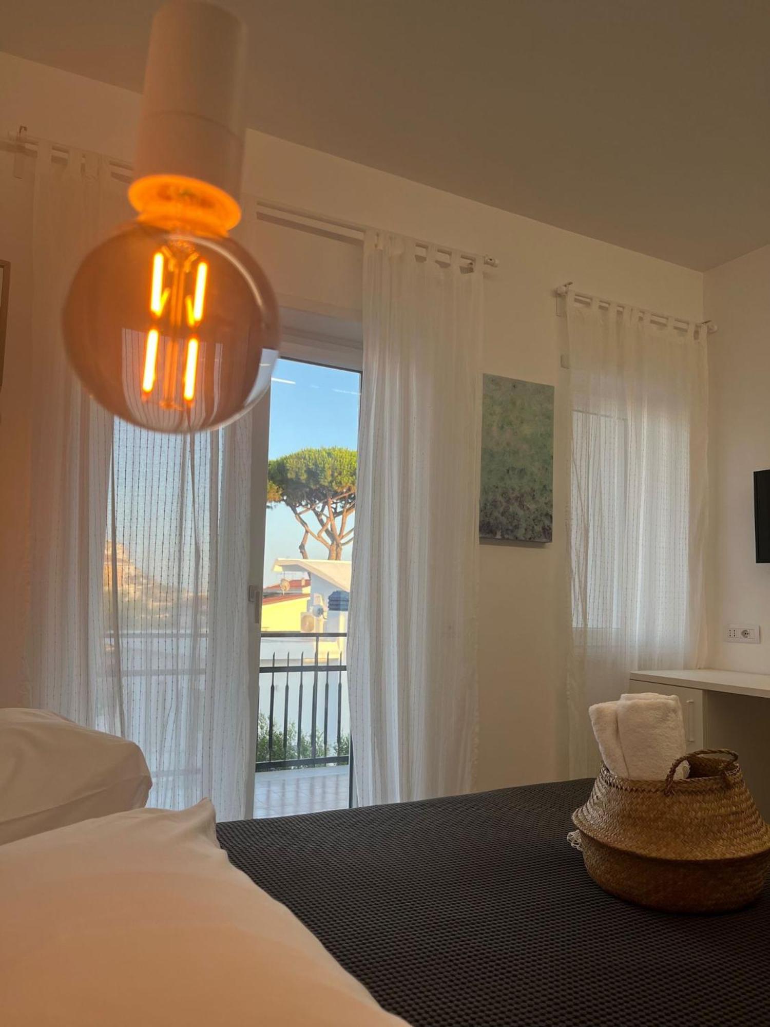 Il Volo Bed and Breakfast Sperlonga Exteriör bild